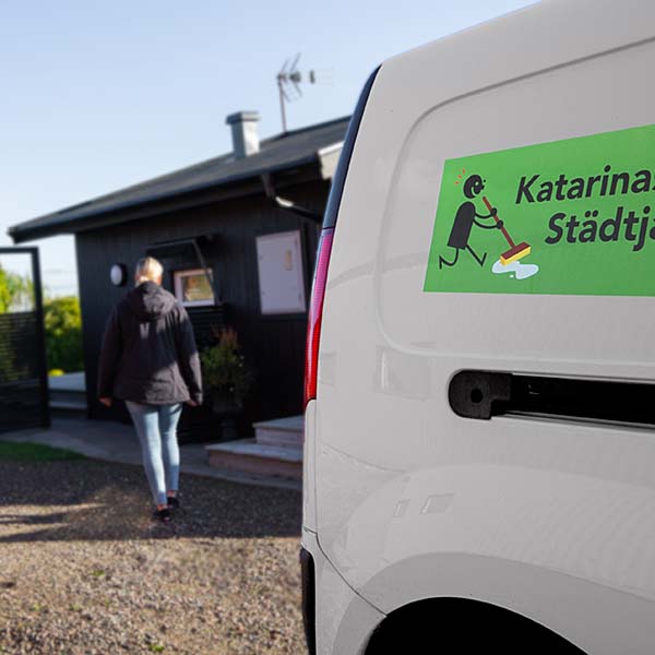 Tillsyn Varberg hus stuga villa fastighet dörrar Katarinas Städtjänst